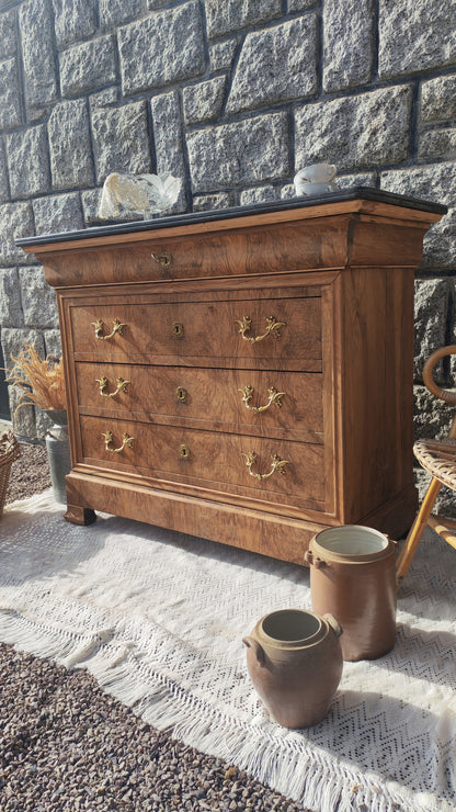 La Commode Victoire